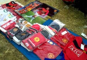 Bisnis Merchandise Klub Sepak Bola: Lebih dari Sekadar Jersey Kebanggaan