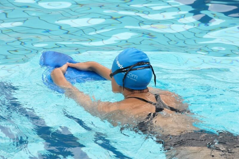 Mengatasi Rintangan di Kolam Renang: Kesalahan Umum yang Perlu Dihindari Saat Belajar Berenang