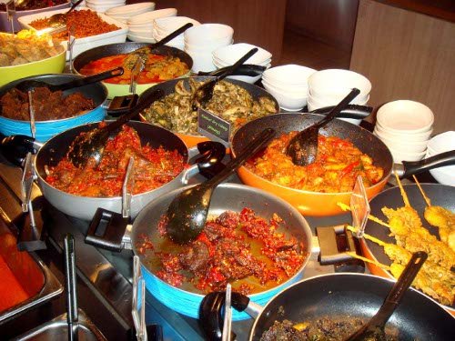 Menjelajahi Kelezatan Nusantara: Resep Masakan Indonesia Mudah yang Wajib Dicoba di Rumah