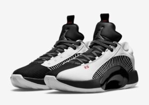 Sepatu Basket: Dari Lapangan ke Jalanan, Ikon Gaya yang Tak Lekang Waktu
